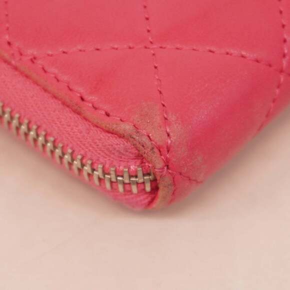 CHANEL Pink Lambskin Leather Wallet - Picture 5 of 11